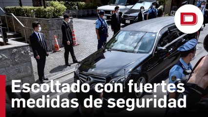 Download Video: El coche fúnebre que transporta al ex primer ministro japonés Shinzo Abe llega a Tokio