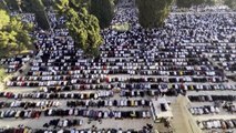 ملايين المسلمين يحتفلون بعيد الأضحى في ظل ارتفاع كبير للأسعار