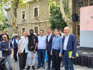 Mustafa Sarıgül'den Darülaceze'ye bayram ziyareti