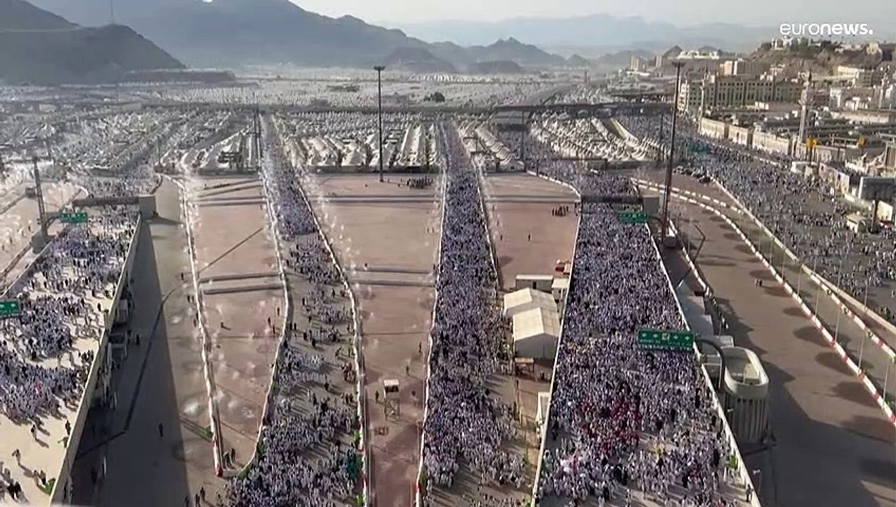Symbolische Steinigung des Teufels: Millionen Muslime feiern Opferfest