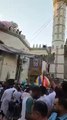 سقوط شاب من أعلى مسجد أثناء القاء البالونات على المصلين في سوهاج