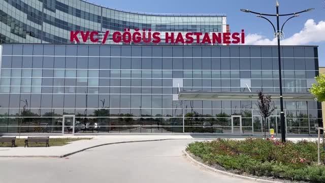 Bakan Kurum, Şehit Piyade Uzman Çavuş Koca'nın babaevinde taziyede bulundu