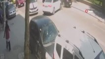 2 otomobilin kafa kafaya çarpıştığı kaza kamerada: 2 yaralı