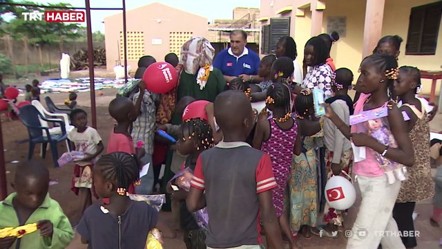 Türkiye, Mali'deki yetimleri sevindirdi