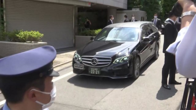 아베 운구차 도쿄 자택 도착... 12일 절에서 가족장 / YTN