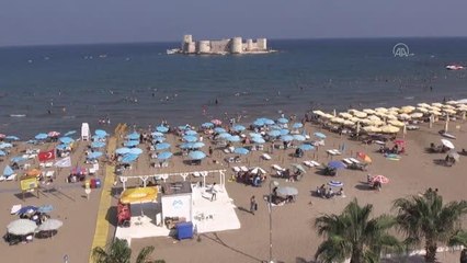 Kızkalesi'nde bayram hareketliliği yaşanıyor