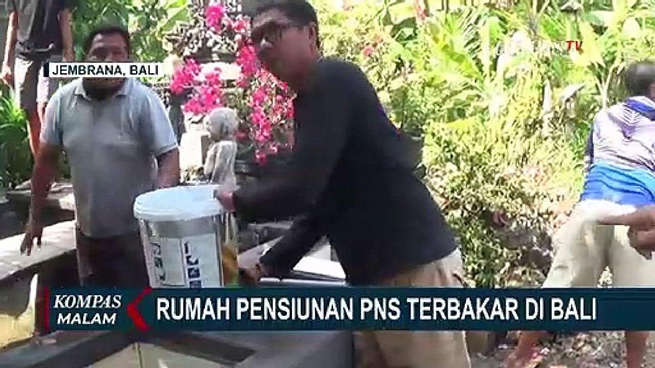 Disulut Api Dari Gudang Kayu, Rumah Milik Pensiunan PNS di Jembrana Hangus Terbakar!