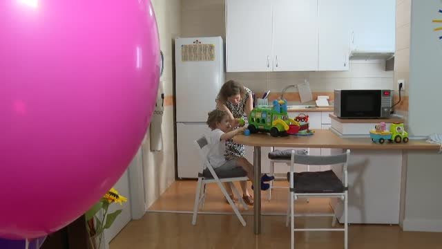 ONG Rescate y Aladina, algunos de los ángeles de los refugiados ucranianos en España