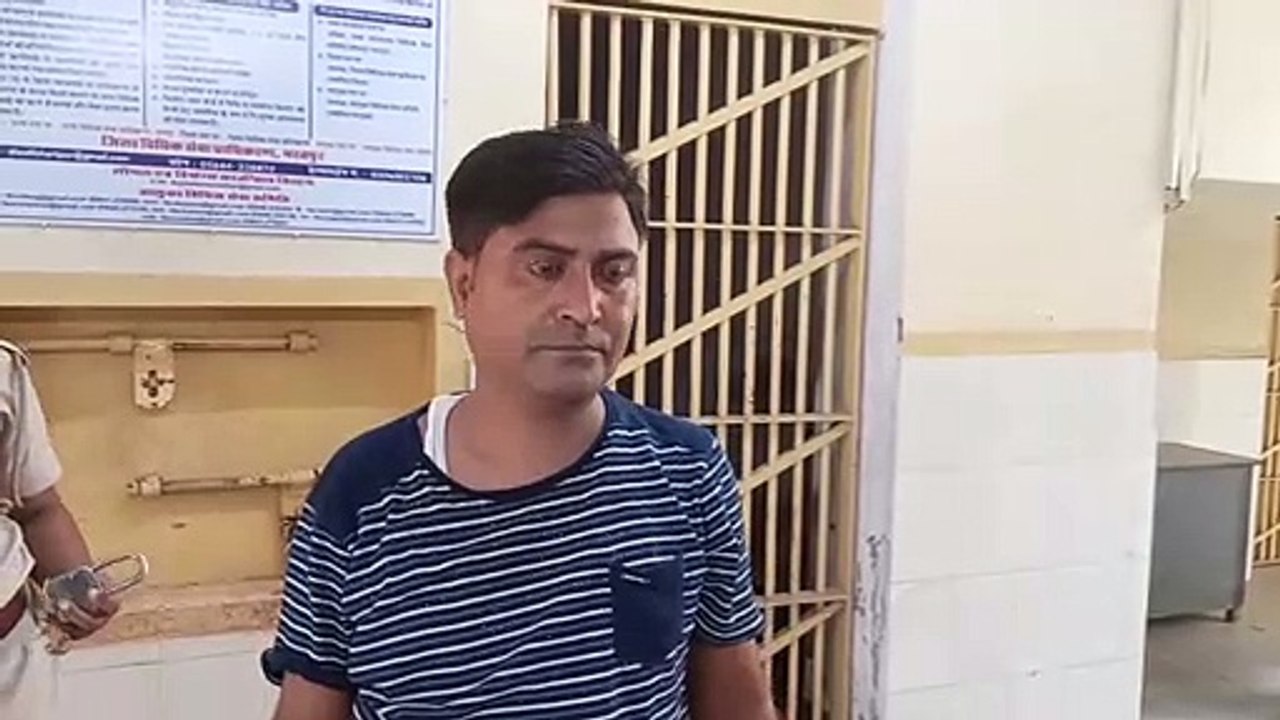तीन लाख रुपए में परीक्षा दे रहा था मुन्ना भाई