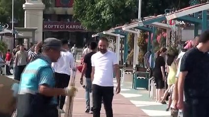 Tekirdağ'da bayram yoğunluğu: Rüzgara rağmen sahillere akın ettiler