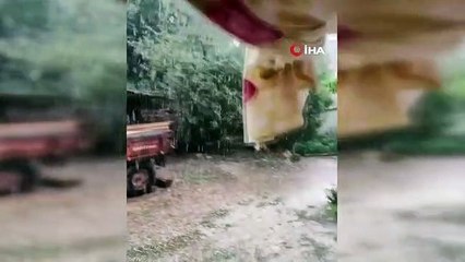 Balıkesir'de dolu ve sağanak yağış etkili oldu