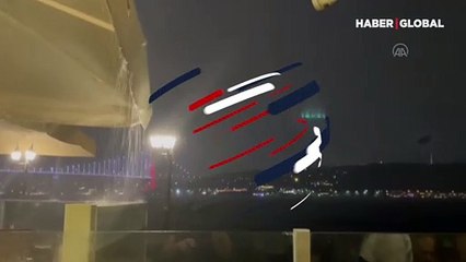 Art arda uyarıların ardından İstanbul'da beklenen 'sağanak yağış' başladı! O anlar kamerada...