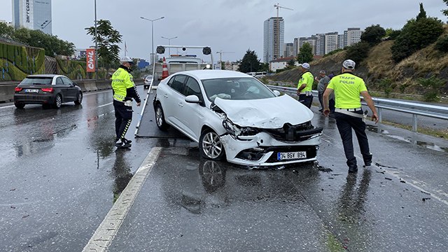 Maltepe D-100 Karayolu’nda zincirleme kazada 10 araç birbirine girdi