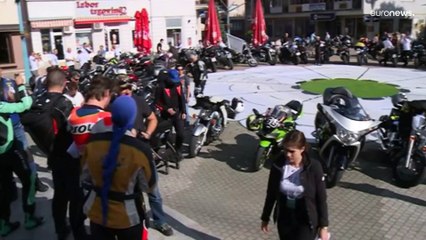Cientos de moteros marchan para conmemorar la masacre de Srebrenica