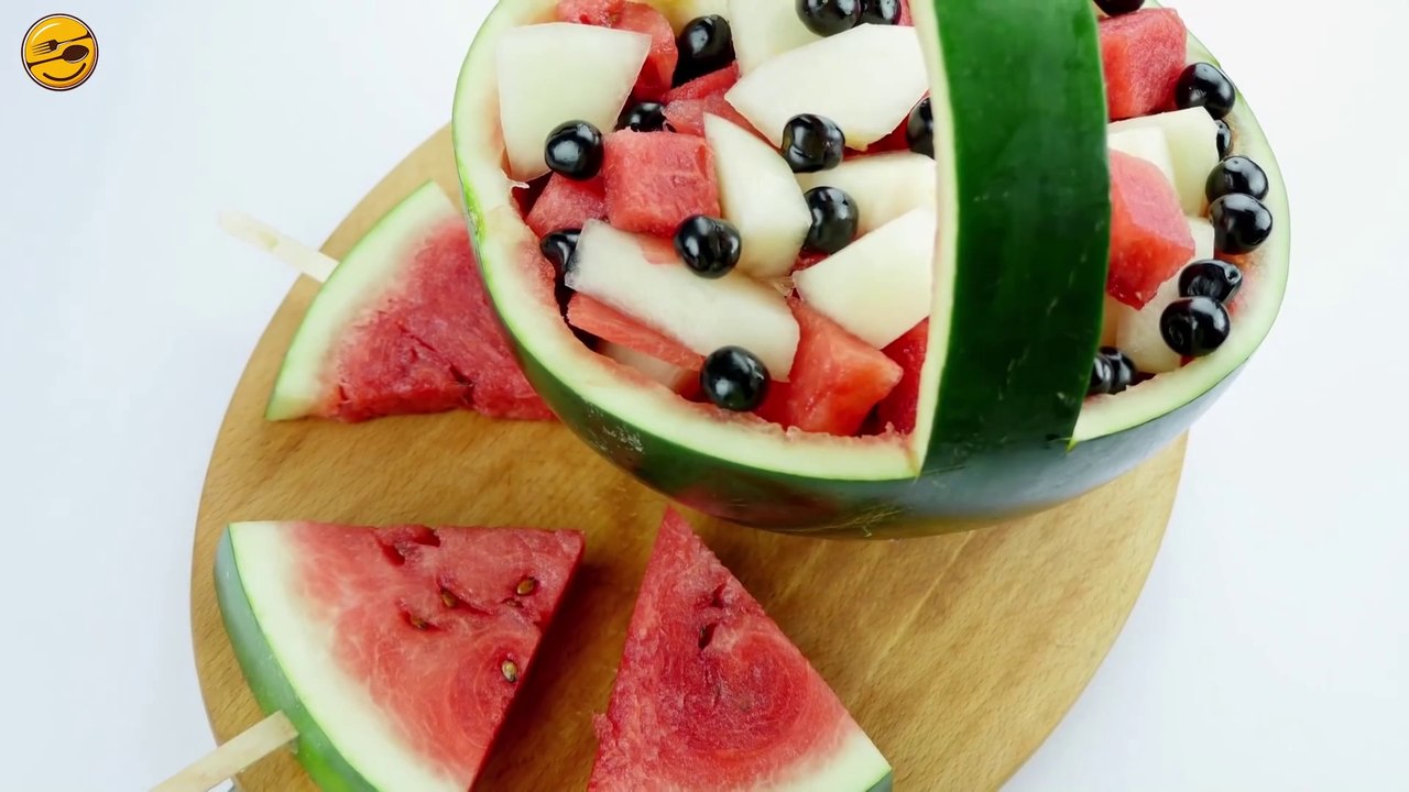 How to make a WaterMelon Basket - Yummilicious