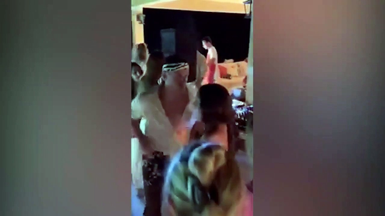 Zeynep Bastık ile Edis'in yeni samimi dans görüntüleri olay oldu