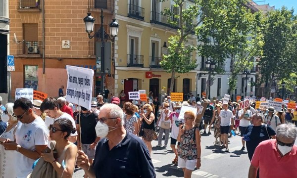 La Marea Blanca recorre Madrid en defensa de la Sanidad Pública