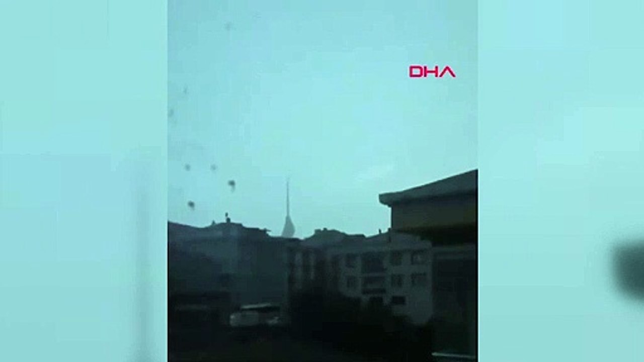 Çamlıca Kulesine yıldırım düştü! O anlar kameralara yansıdı