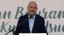 İçişleri Bakanı Süleyman Soylu göçmenlerle bayramlaştı