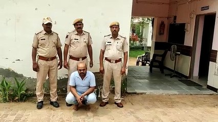 युवक देशी कट्टा व जिंदा  कारतूस के साथ गिरफ्तार