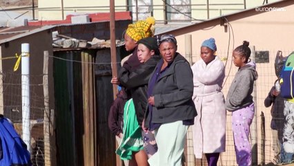 Maskierte Angreifer töten 15 Menschen in Bar in Johannesburg