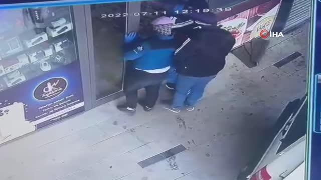 Kar maskeli hırsızlar 700 bin TL'lik soygun yaptı... O anlar kamerada