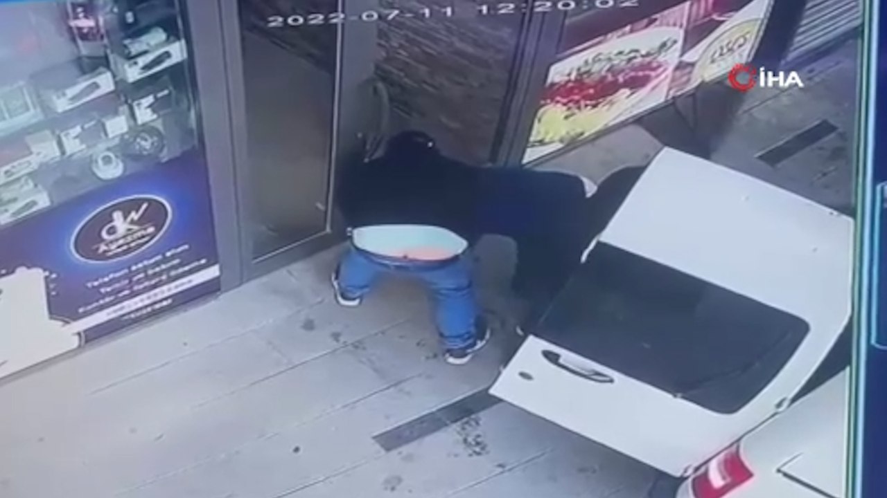 Kar maskeli 5 hırsız 700 bin TL’lik soygun yaptı