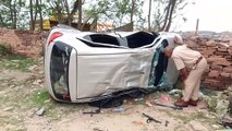अनियंत्रित होकर पलटी कार, महिला घायल (lady injured)