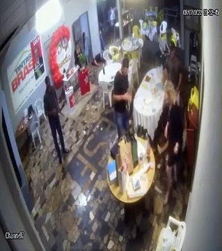 Vídeo mostra momento em que policial penal invade festa e atira contra dirigente petista em Foz do Iguaçu