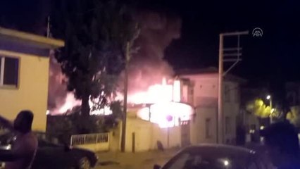 Son dakika haberi... İş yerinde çıkan yangın söndürüldü