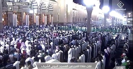 الحذيفي يبكي خلال صلاة الفجر متأثرًا بوفاة والدته