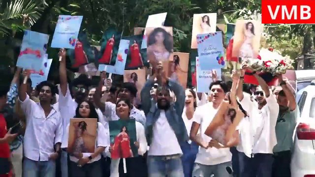 Shilpa Shetty Celebrating Her Birthday With Nikamma Stars Abhimanyu and Shirley Setia At Her House