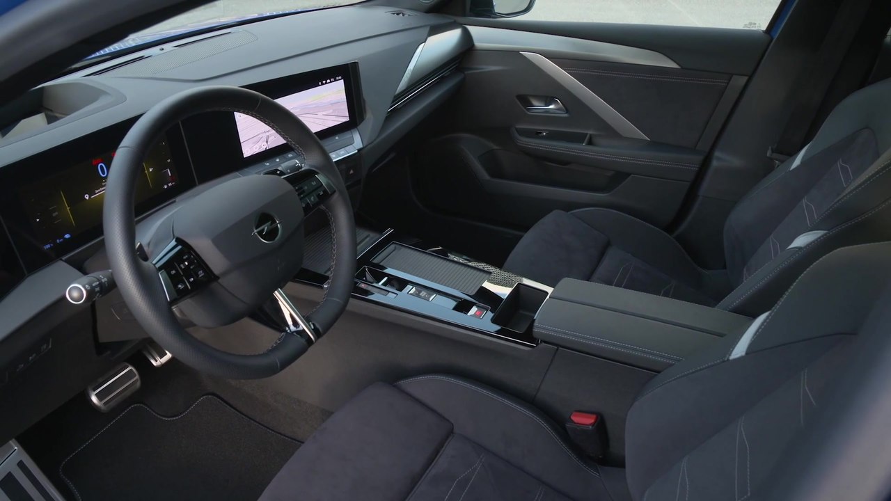 Neuer Opel Astra Sports Tourer - Praktische Maße, Kofferraum mit „Intelli-Space“-Ladeboden