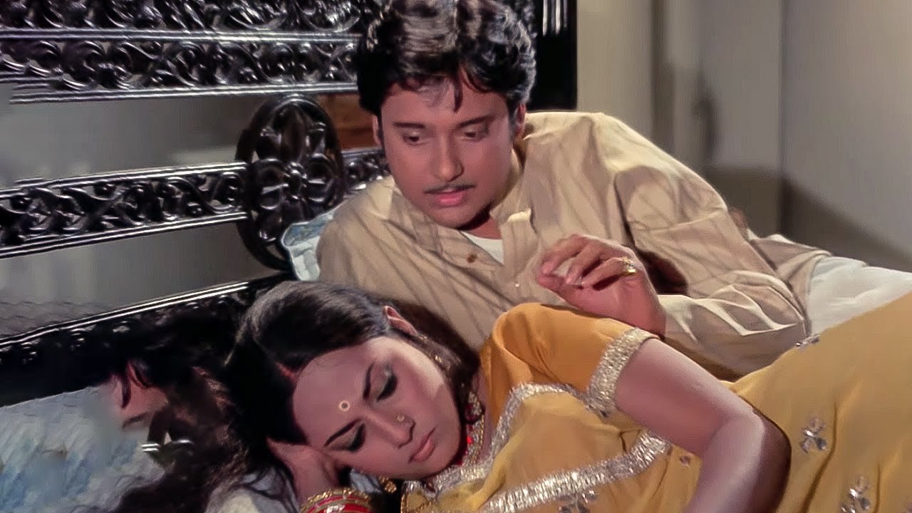 Jaya Bhaduri's Best Movie Scene | Swarup Dutta | Kamini Kaushal | Uphaar Movie (1971)