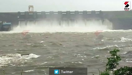 વલસાડમાં સાંબેલાધાર વરસાદ: મધુબન ડેમમાંથી દોઢ લાખ ક્યુસેક પાણી છોડાયું