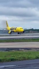 avião em chamas