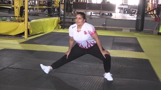 Gülizar Kara, dövüş sporları kariyerini olimpiyat madalyasıyla taçlandırmak istiyor