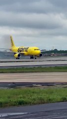 Spirit Airlines A320-232 aircraft (N693NK)