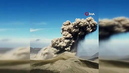 Rusya’daki Ebeko Yanardağı'ndaki patlama kamerada