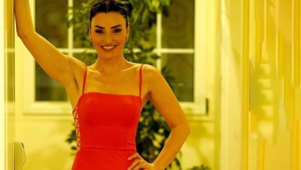 Güzel türkücü Sevcan Orhan oyunculuğa adım atıyor: Çok istiyorum