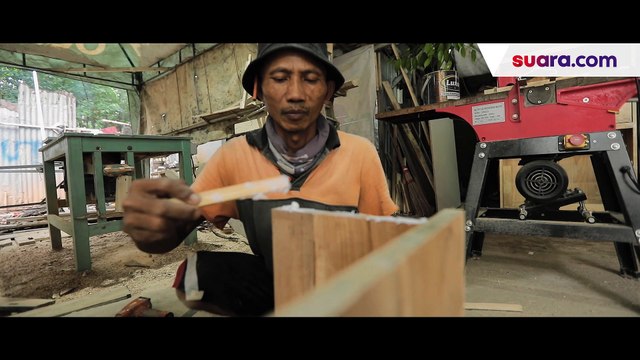 Face of Jakarta: Cuan 2 Pemuda di Balik Bisnis Jasa Pembuatan Kandang Hewan