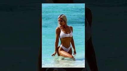 Kim Kardashian iç gösteren bikinisiyle şov yaptı