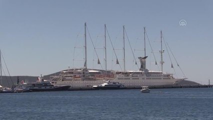 Fransa bayraklı kruvaziyer "Club Med 2" Bodrum'da