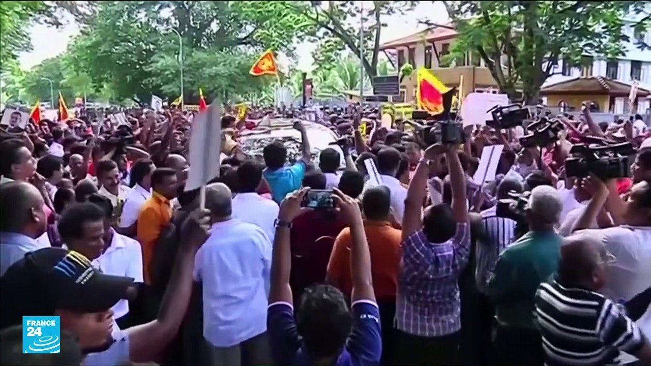 ماذا نعرف عن الأسرة الحاكمة في سريلانكا؟