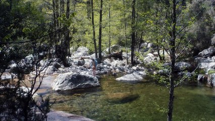 Des Feux dans la nuit Bande-annonce VF