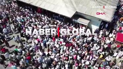 Eminönü'nde vapur sırası yoğunluğu... "Dünya buraya akın etmiş gibi"
