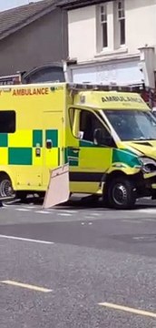 Video shows aftermath of crash on Chatsworth Road