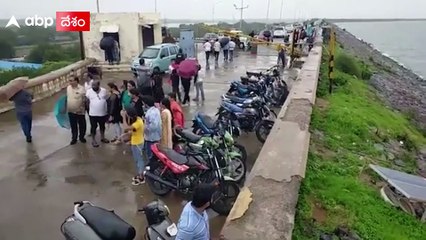 Tourists Rush @ Sriram Sagar Project: శ్రీరాంసాగర్ ప్రాజెక్టు గేట్లు ఎత్తటంతో చూసేందుకు వస్తున్న జనం