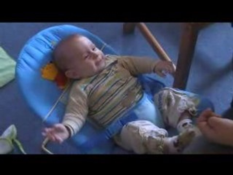 Théo et le ptit pot de compote