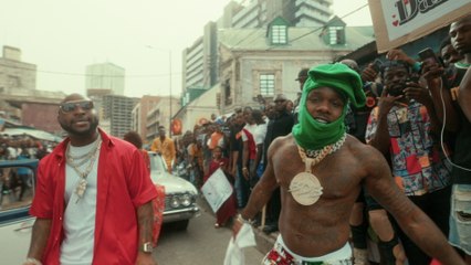 DaBaby - SHOWING OFF HER BODY